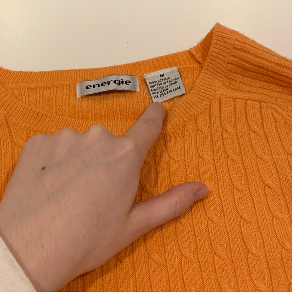 Bright orange vintage cable knit sweater - Picture 4 of 4